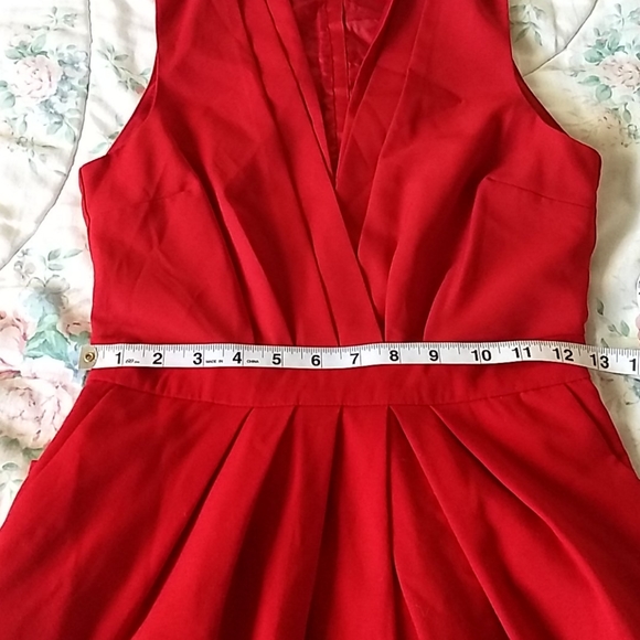 GUC H&M Festive Pencil Dress - Picture 8 of 9